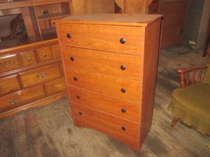 lot 12 image: (G1) 5-Drawer Dresser 30 x 15 x 4...