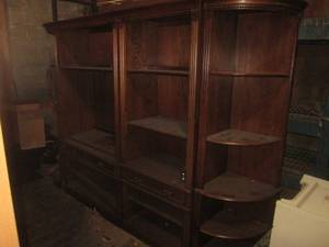 lot 31 image: (G1) Large 4pc Entertainment Center...