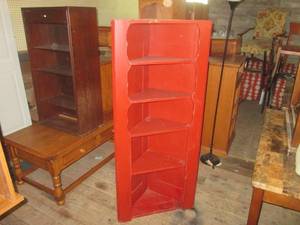lot 34 image: (G1) Vintage Wood Corner Shelf 26 ...