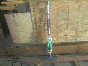 lot 77 image: (G2) Shark Steam Cleaner...