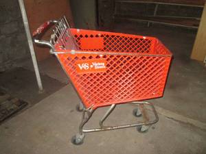 lot 78 image: (G2) Shopping Cart...