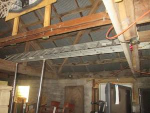 lot 86 image: (G1) Aluminum Extension Ladder...