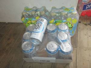 lot 98 image: (G1) 12 Bottles Splash water and a ...