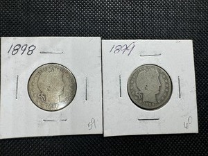 lot 78 image: 2 Silver Barber Quarters 1898 and 1899