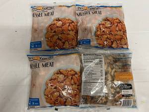 lot 49 image: C. 4x 16oz Fully Cooked Mussel Meat