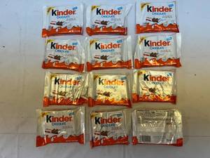 lot 162 image: KK. 12x Kinder Chocolate Bars