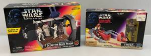 lot 4 image: Misc. STAR WARS Power Of The Force Play Sets (NIB)