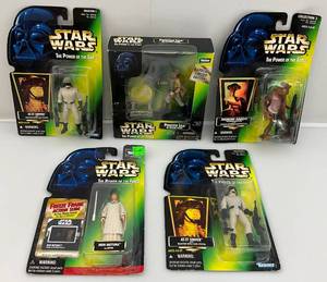 lot 16 image: Misc. STAR WARS Power Of The Force Action Figures (NIB) Packaging Beat Up A Little