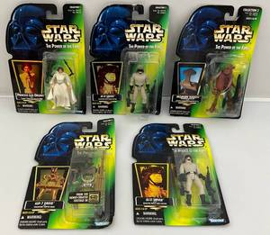 lot 18 image: Misc. STAR WARS Power Of The Force Action Figures (NIB) Packaging Beat Up A Little