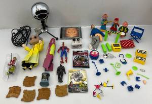 lot 49 image: Misc. Vintage Toys