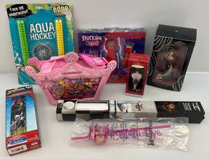 lot 52 image: Misc. Vintage Toys