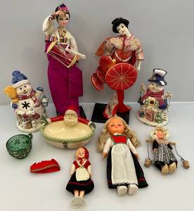 lot 160 image: Misc. Vintage Dolls & More