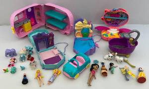 lot 171 image: Vintage Doorables, Polly Pocket & More