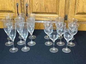 lot 12 image: Set of Etched Glass Wine and Champagne Glasses
