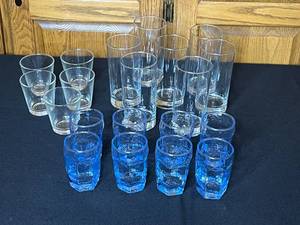 lot 16 image: Mixed Lot of Clear and Blue Glasses