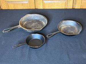 lot 36 image: Set of 3 Cast Iron Skillets