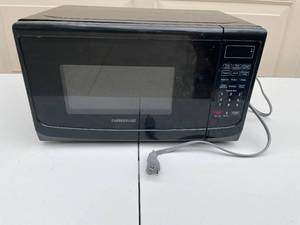 lot 145 image: Farberware Microwave Oven Model FMO07ABTBKA - 1050W