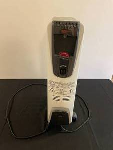 lot 174 image: DeLonghi SafeHeat Radiator Heater (untested)