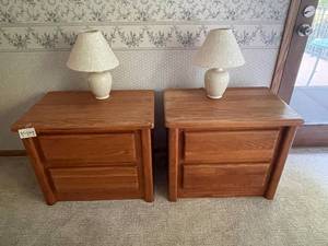 lot 85 image: Pair of Solid Wood Nightstands with Table Lamps