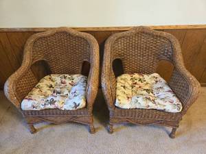 lot 101 image: Pair of Wicker Armchairs with Floral Cushions