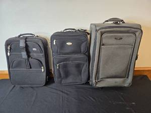 lot 105 image: Lot of 3 Assorted Luggage Bags - Jaguar, Ascot, Protocol