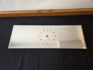 lot 107 image: Vintage Sharon Concepts Wall Clock 35x12
