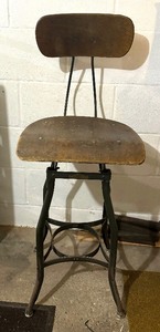 lot 86 image: Vintage Shop Stool