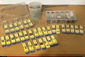 lot 98 image: Reistors Grouping