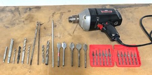 lot 167 image: Sears Craftsman 38 Inch Electric Drill with Drill Bits