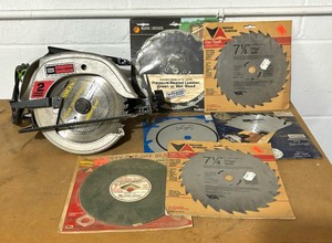 lot 170 image: Sears Craftsman 7 12 Inch Circular Saw with Six New Blades