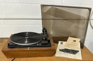 lot 189 image: Vintage United Audio Dual 1212 Record Player  Turntable