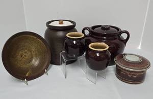 lot 105 image: Variety of Vintage Crockery