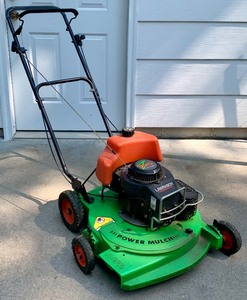 lot 4 image: Lawn Boy Commercial Push Mower 6.5 HP