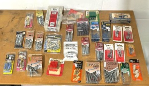 lot 230 image: Machine Screw Anchors, Auger Anchors with Screws, Concrete Screw, Drywall Anchor Kit and More