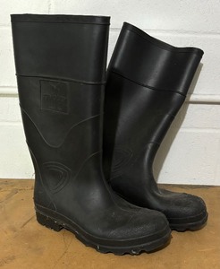 lot 244 image: Tingley Rubber Boots