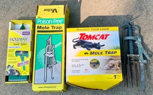 lot 281 image: Pest Control Products Including Mole Traps