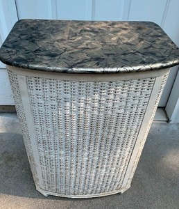 lot 340 image: Vintage Laundry Hamper
