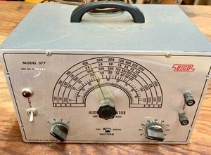 lot 349 image: Vintage EICO Model 377 Audio Generator Sine and Square Wave