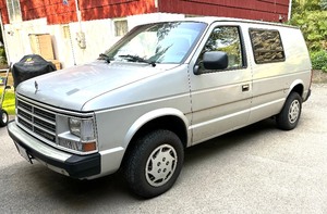 lot 1 image: 1989 Dodge Cargo Van UPDATE