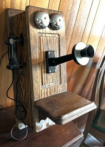 lot 312 image: Vintage Wall Telephone