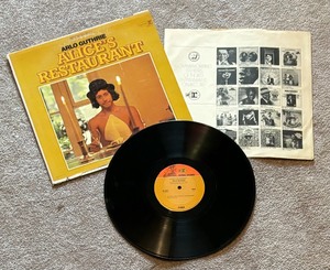 lot 321 image: Arlo Guthrie Alices Restaurant Record Album