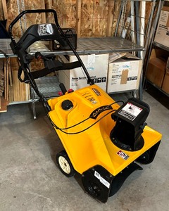 lot 31C image: Cub Cadet Snowblower