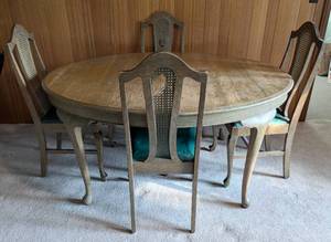 lot 50 image: Vintage Wood Dining Table Set