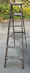 lot 376 image: Wooden Ladder