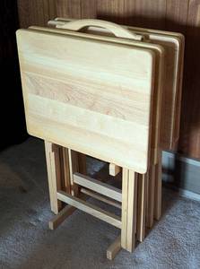 lot 130 image: Blonde Wood TV Tray Set