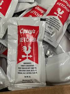 lot 490 image: CT 1 - Caseys Ketchup 400 Count 9g Foil Pouches