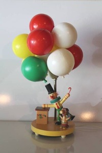 1970s Dolly Toy Clown Balloon Vendor Lamp