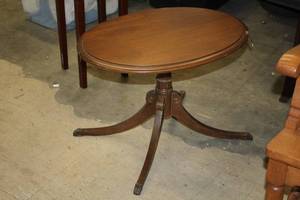 Wooden Oval Pedestal Coffee Table 19x25-12x17-12