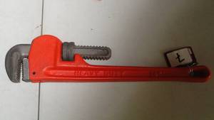 lot 7 image: SHOP-TEK 14 Heavy Duty Pipe Wrench-Orange
