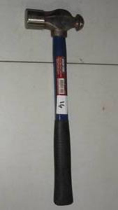 lot 16 image: SHOP-TEK 32oz Ball Peen Hammer-#17620
